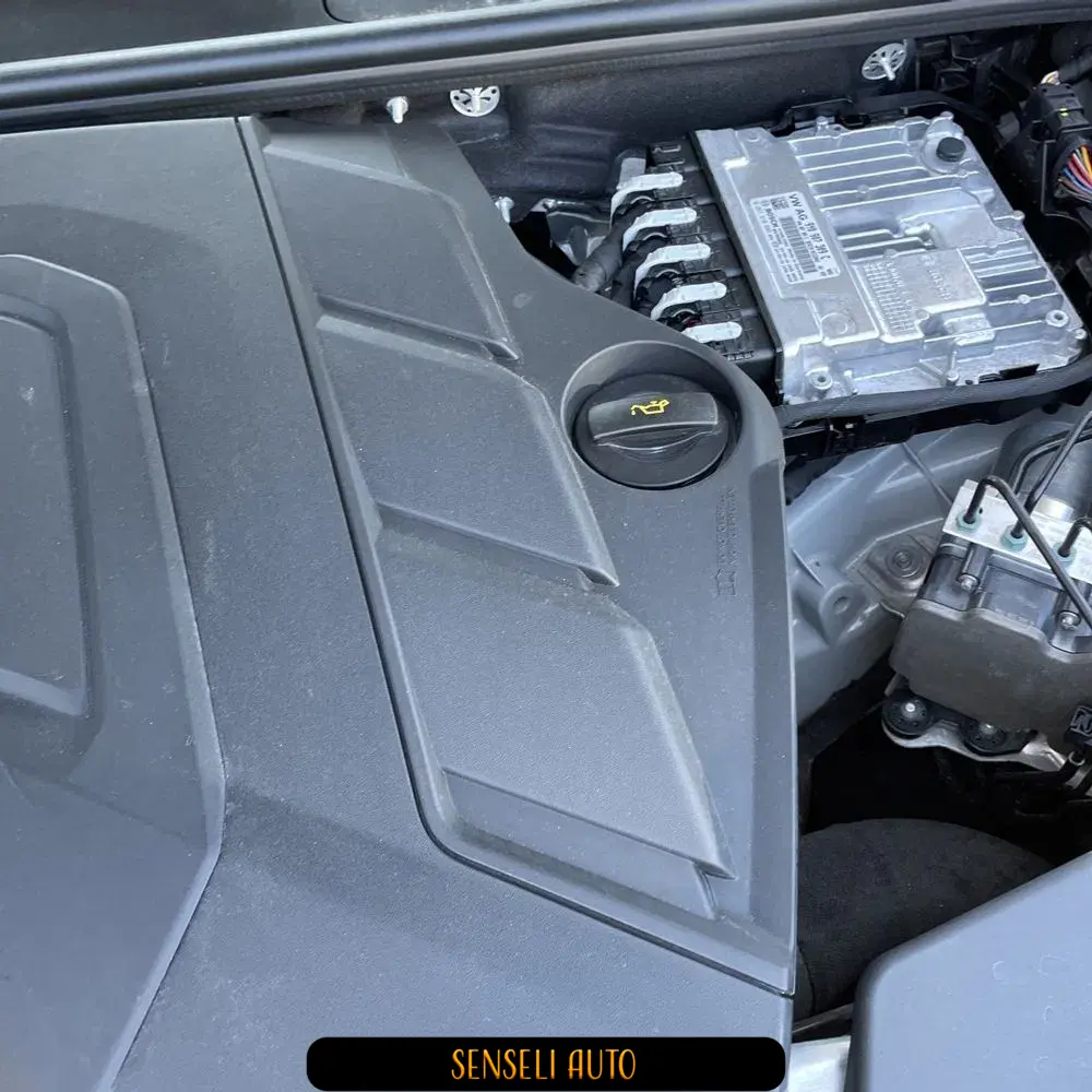 2025 Porsche Cayenne Base