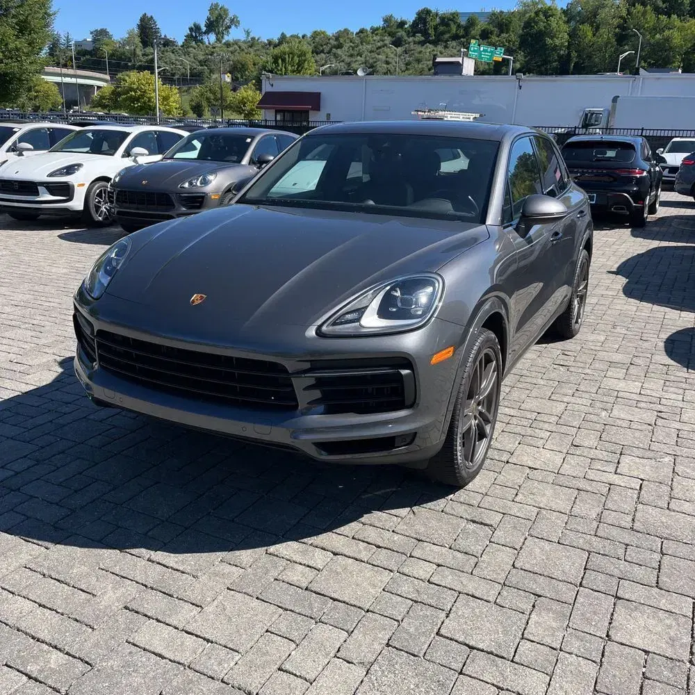 2022 Porsche Cayenne Base