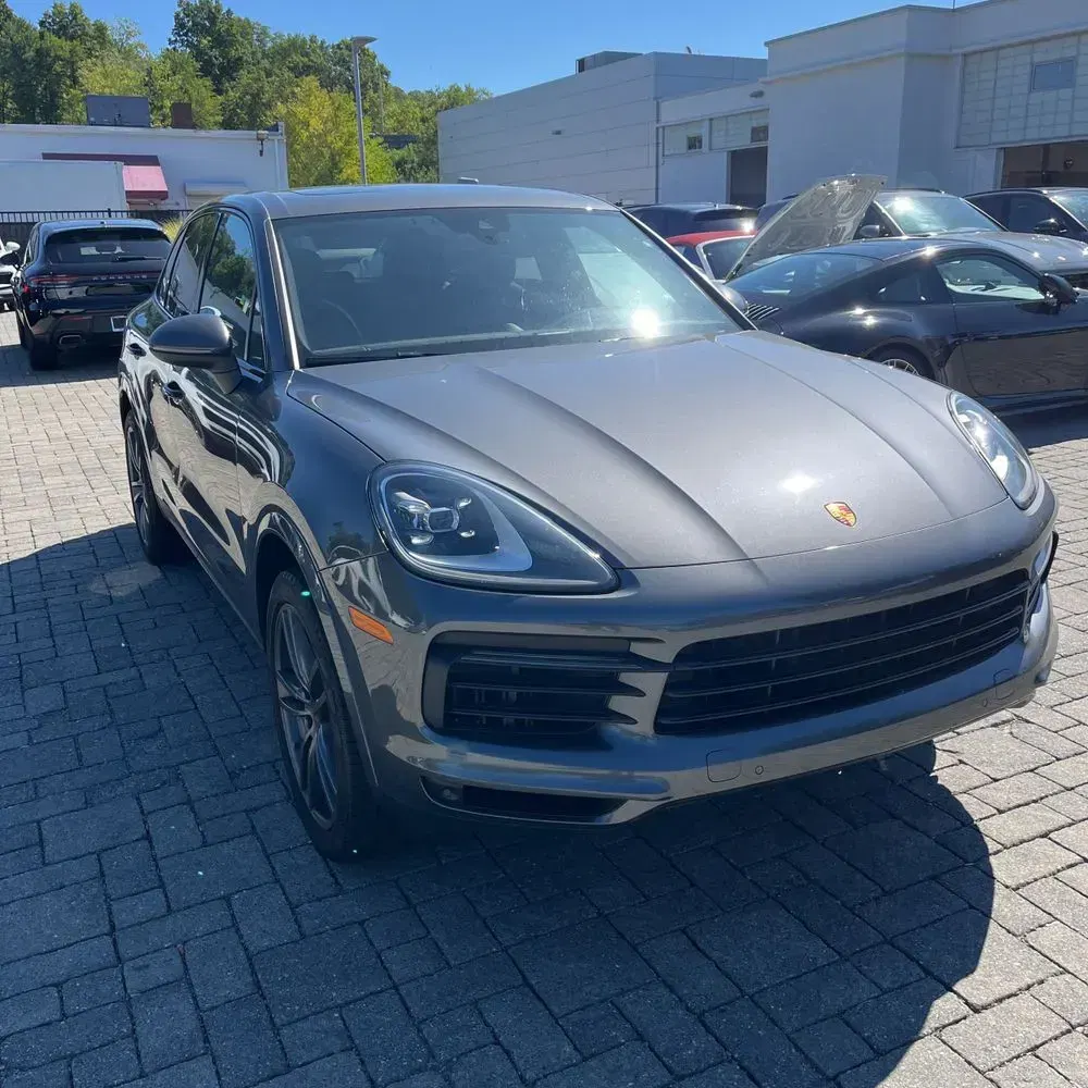 2022 Porsche Cayenne Base