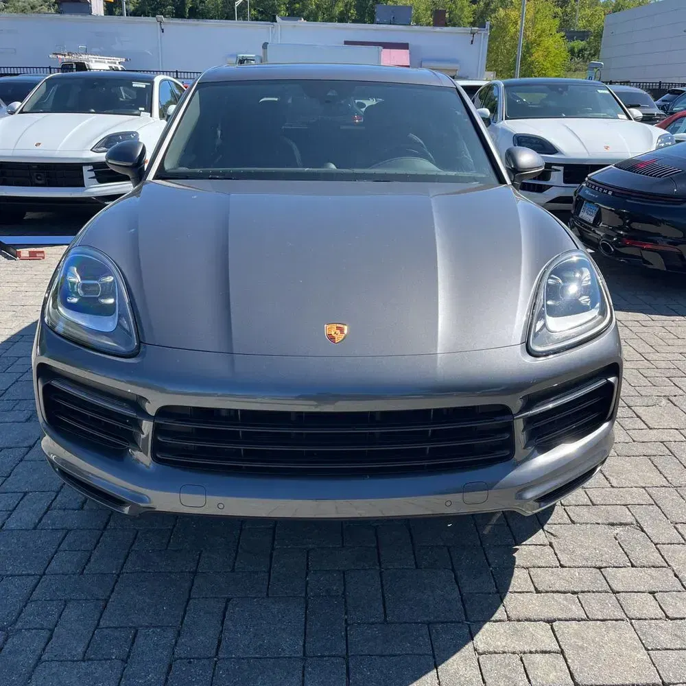 2022 Porsche Cayenne Base