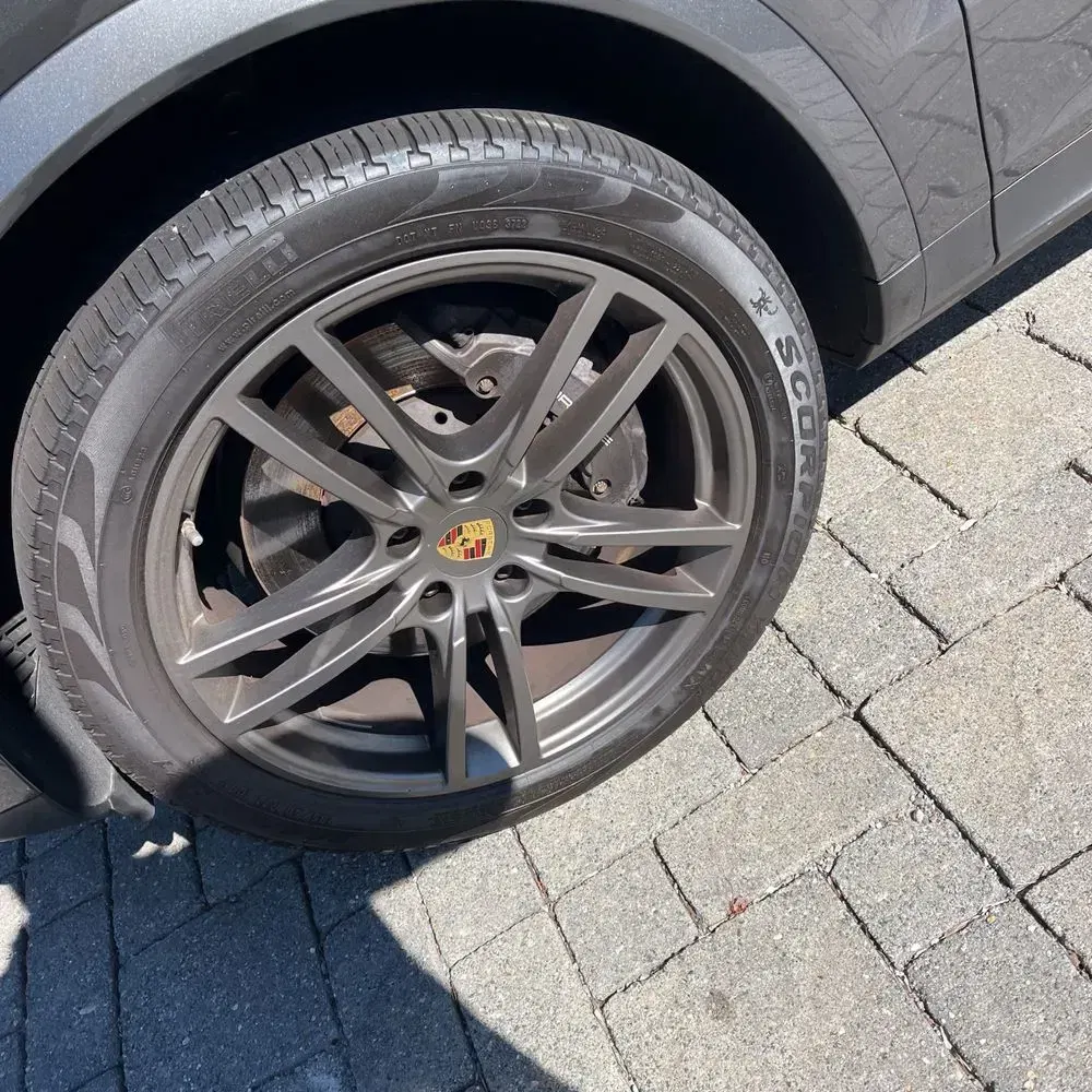 2022 Porsche Cayenne Base