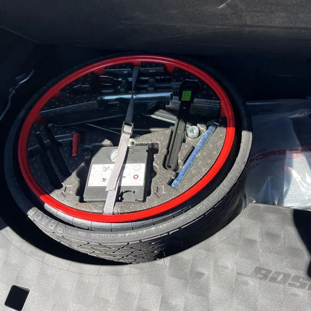 2022 Porsche Cayenne Base
