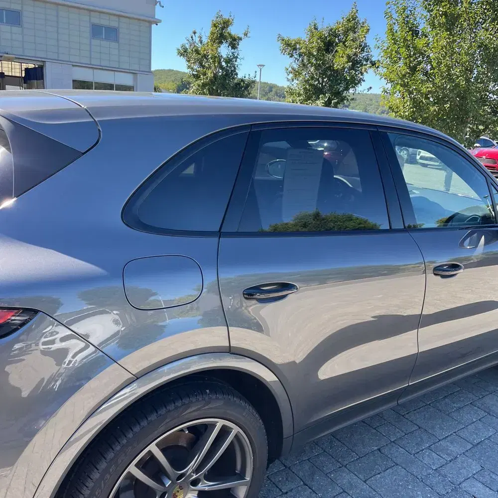2022 Porsche Cayenne Base