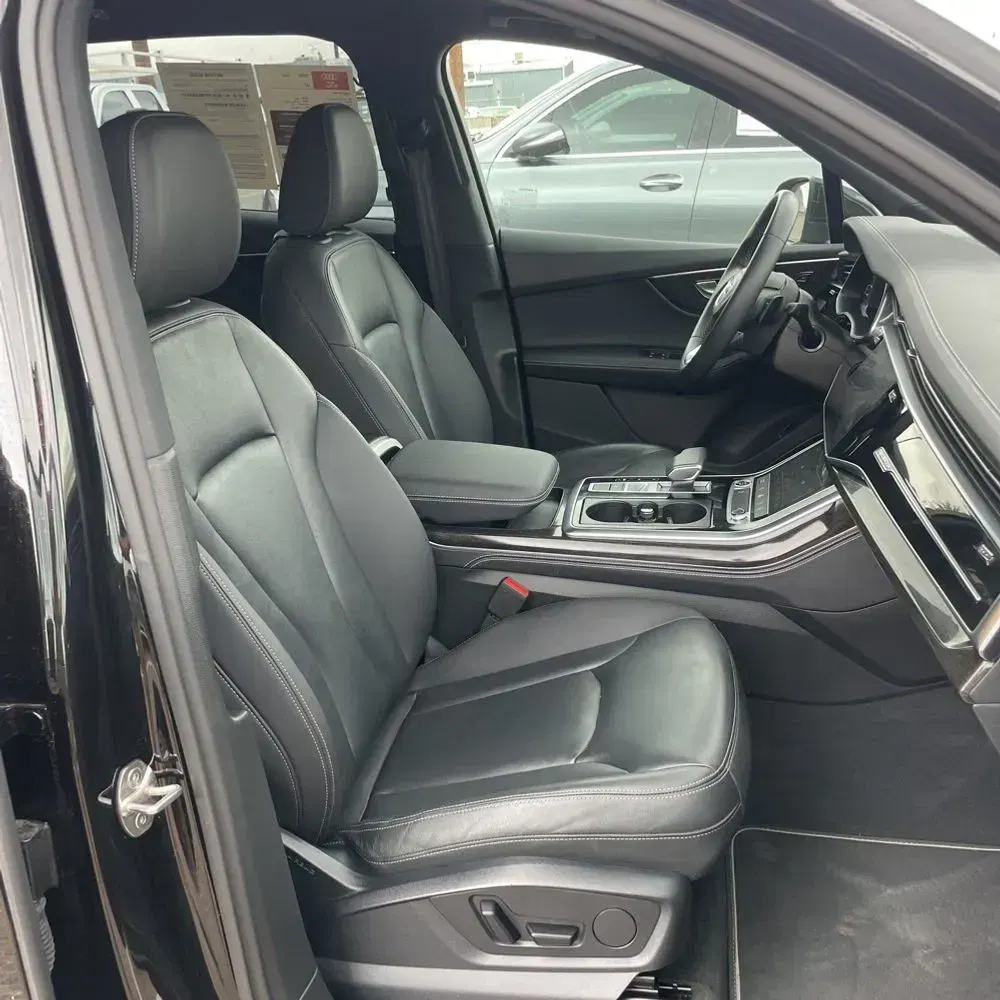 2025 Audi Q7 Premium Plus 55
