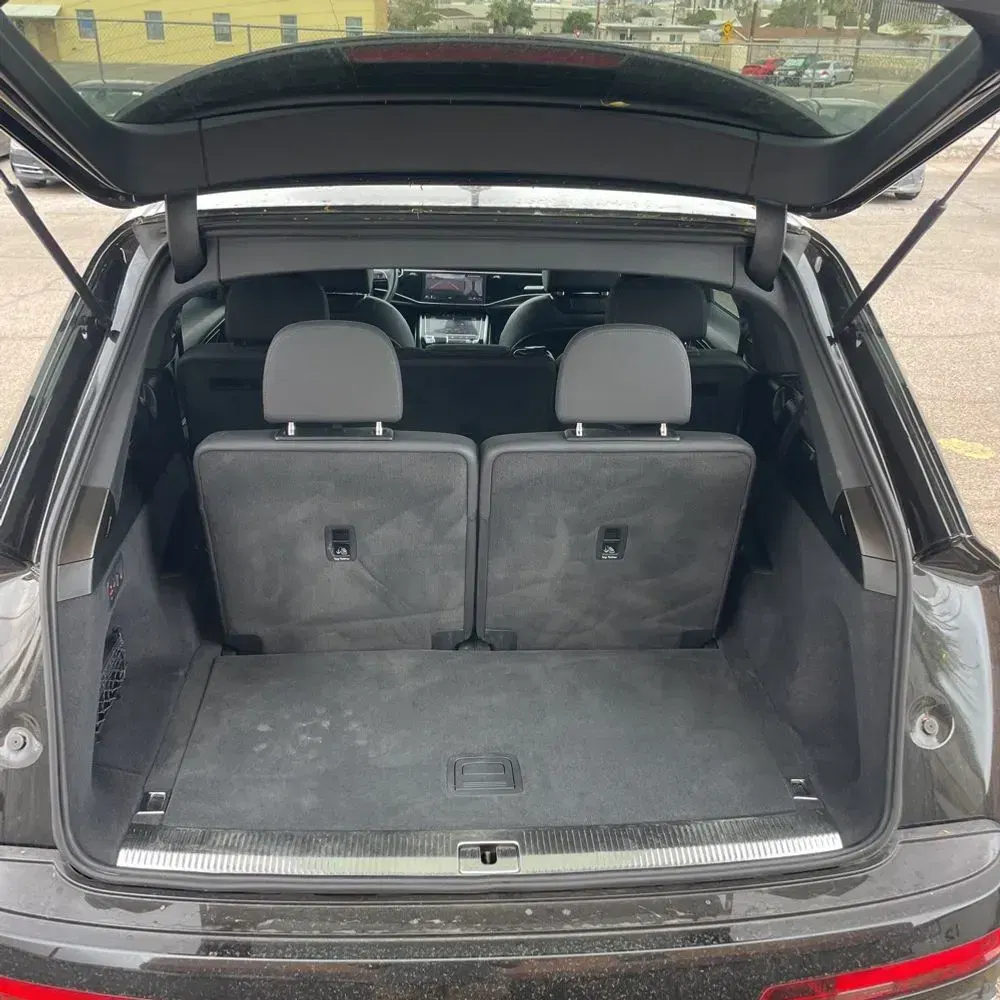 2025 Audi Q7 Premium Plus 55