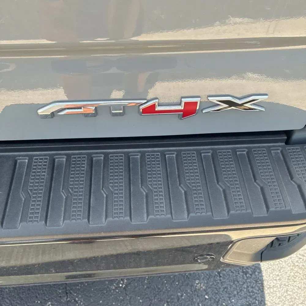 2024 GMC Sierra 1500 AT4X