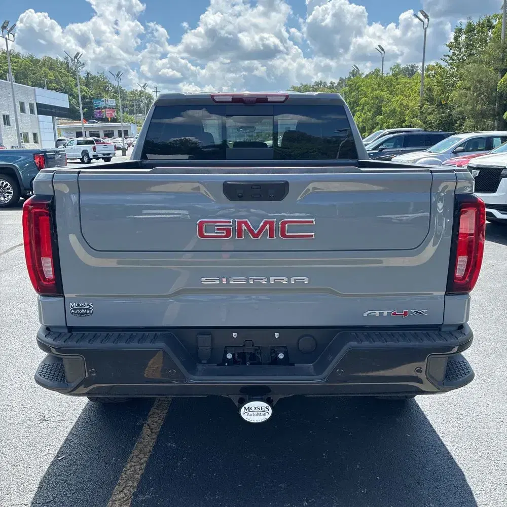 2024 GMC Sierra 1500 AT4X