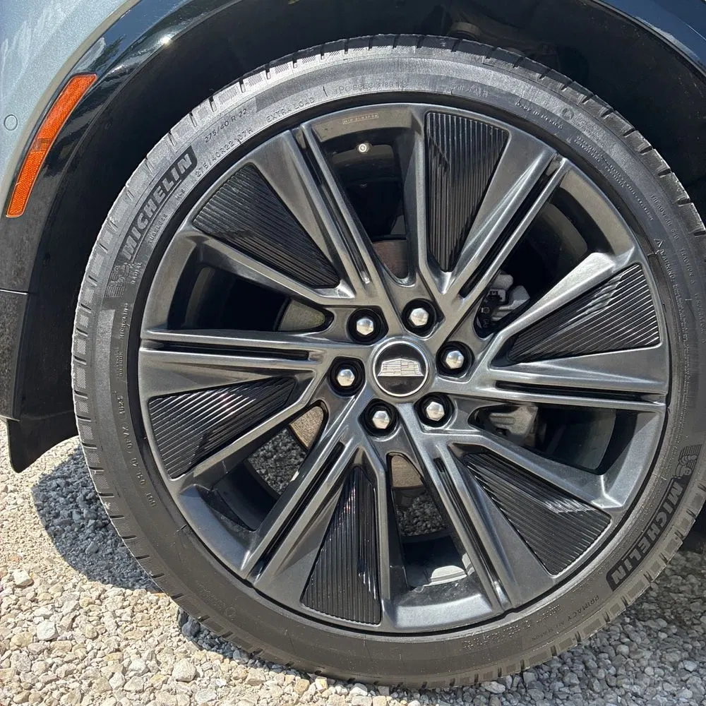 2024 Cadillac LYRIQ Sport 3