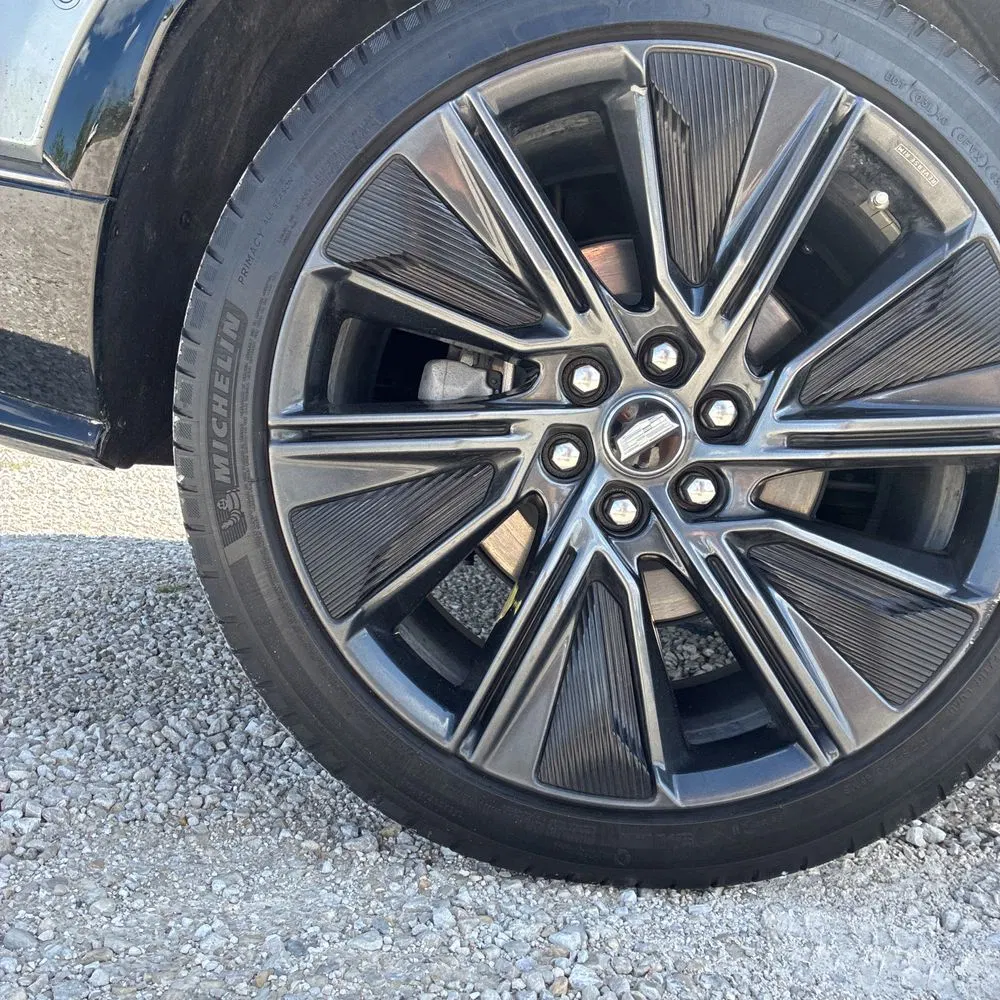 2024 Cadillac LYRIQ Sport 3