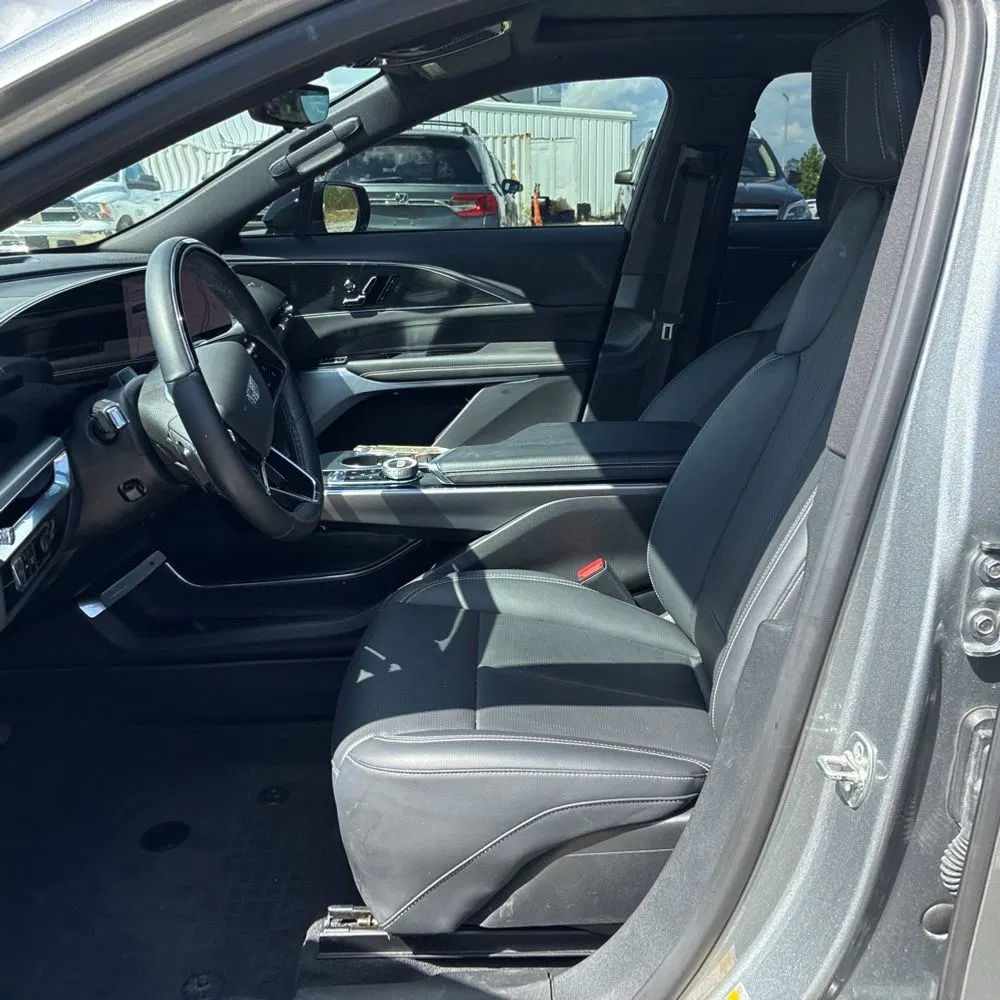 2024 Cadillac LYRIQ Sport 3
