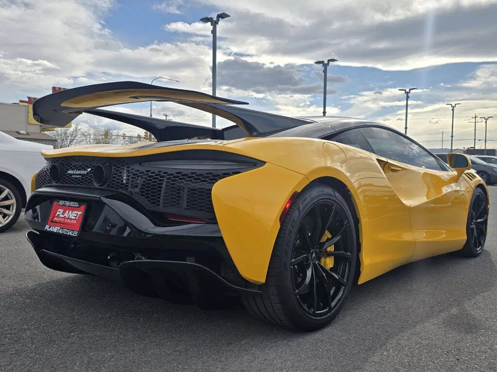 2023 McLaren Artura RWD