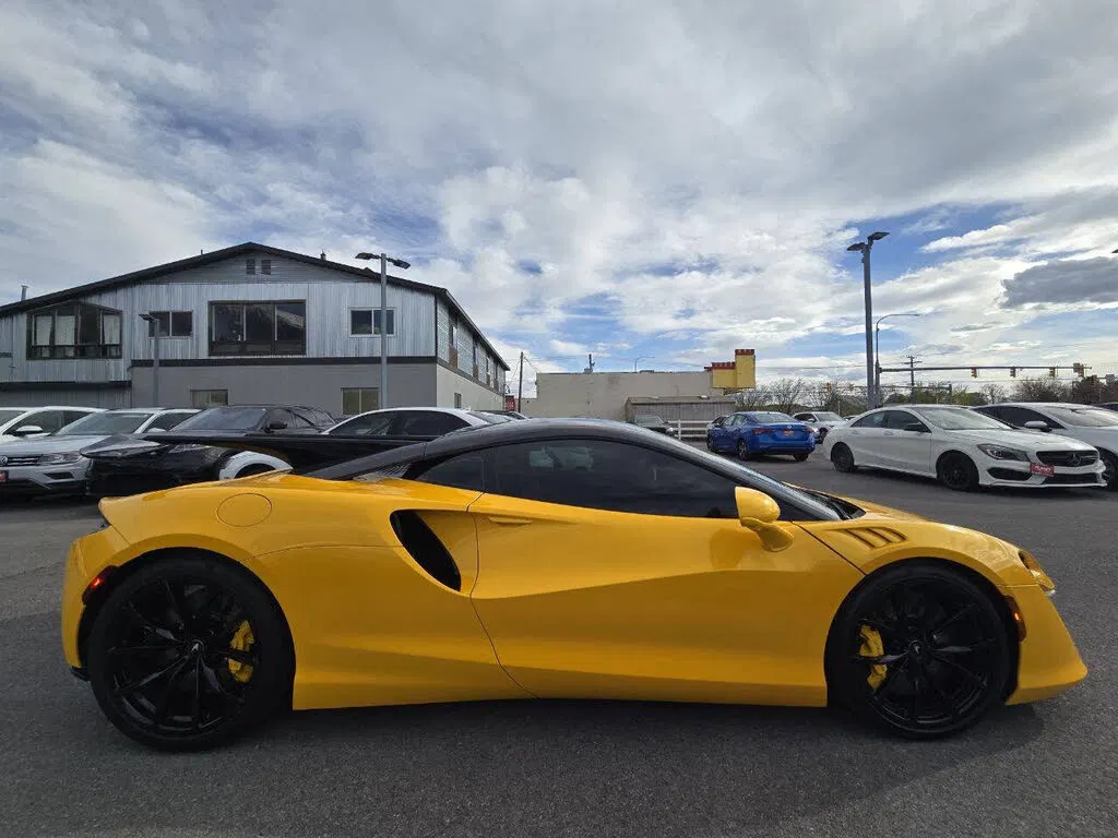 2023 McLaren Artura RWD