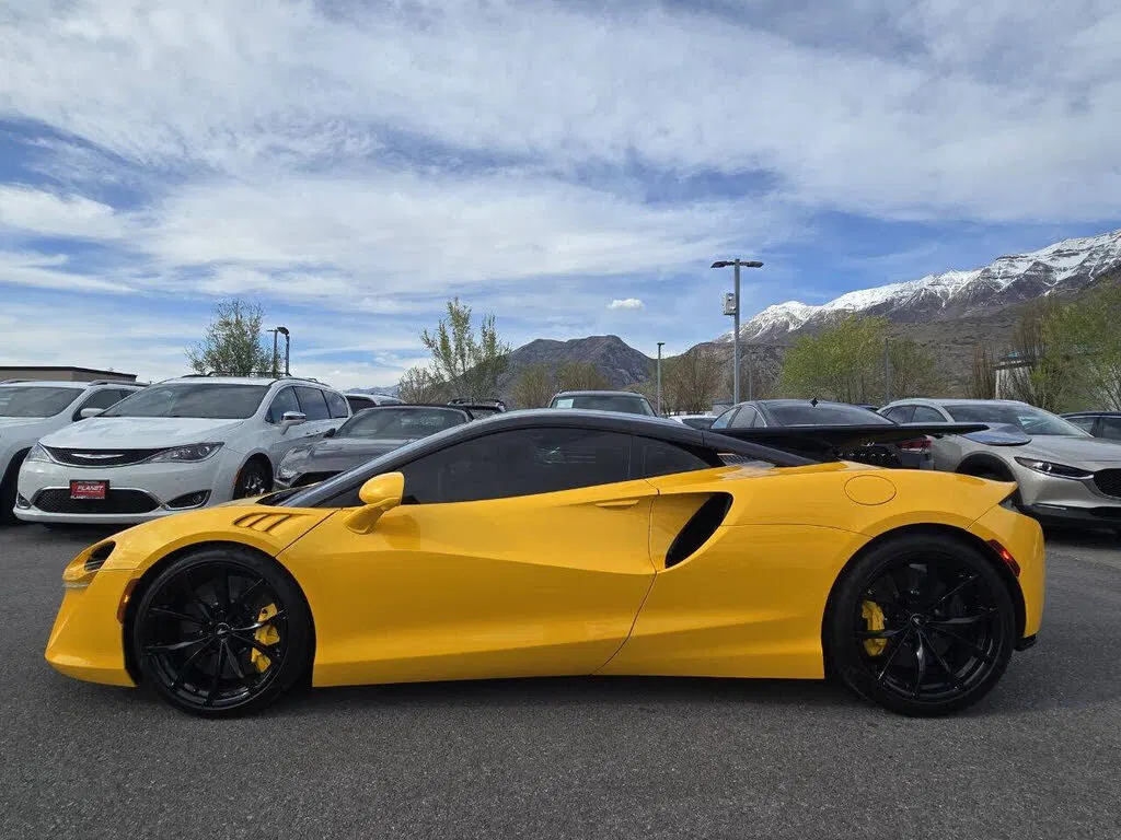 2023 McLaren Artura RWD