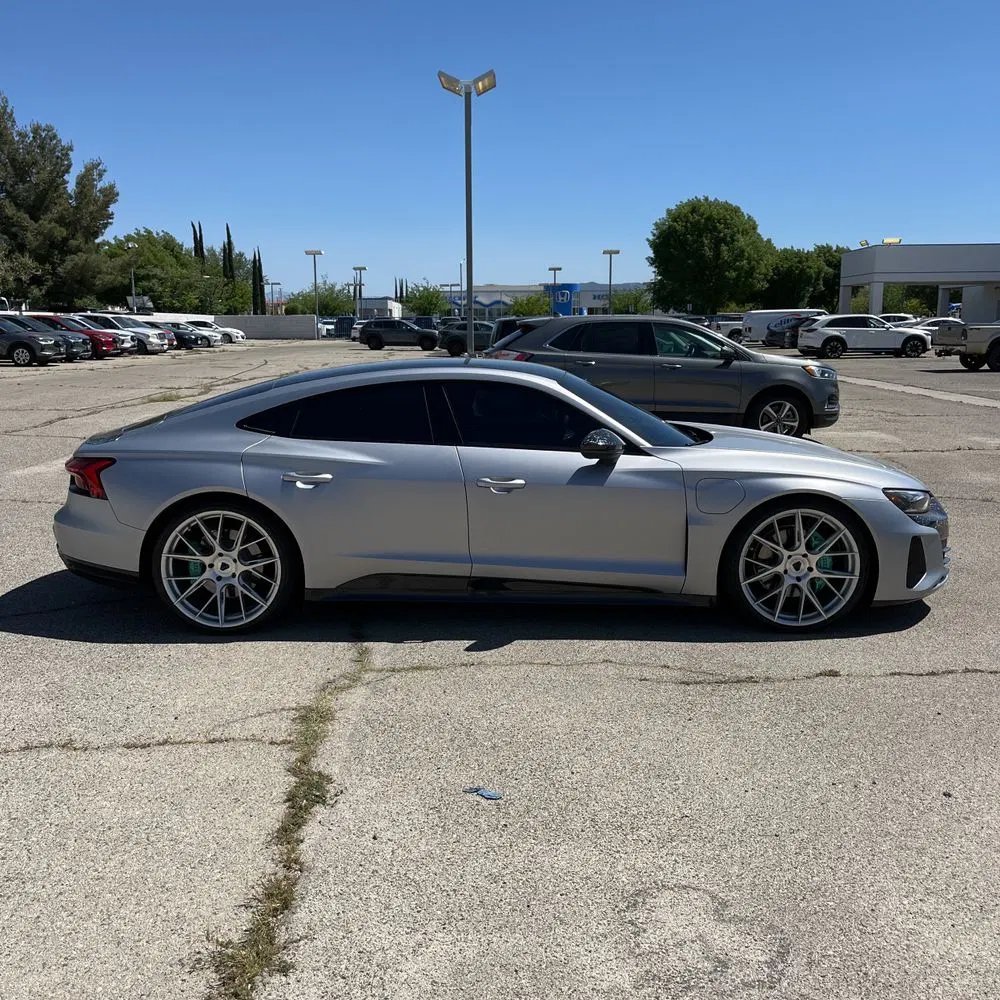 2024 Audi e-tron GT Premium Plus