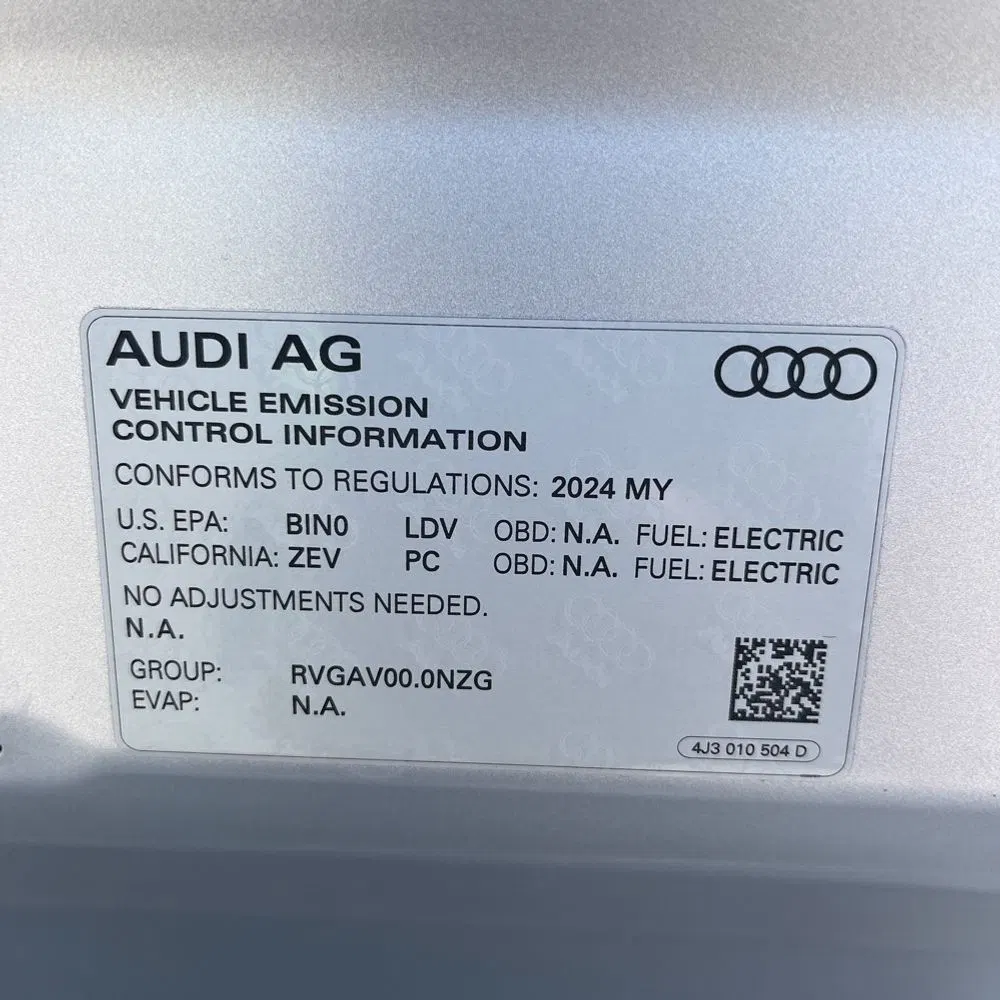 2024 Audi e-tron GT Premium Plus