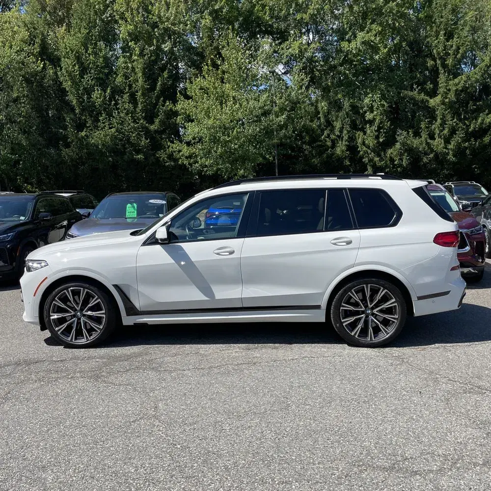 2021 BMW X7 M50i