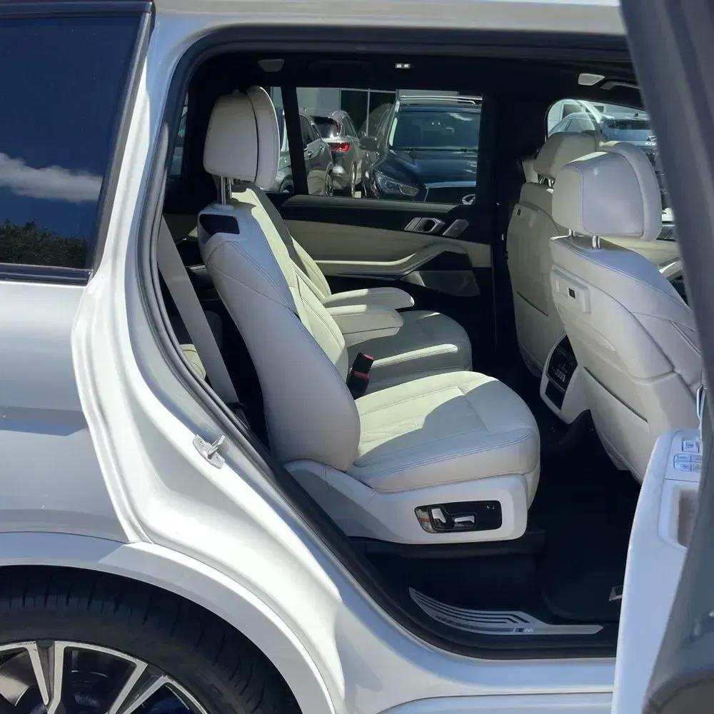 2021 BMW X7 M50i