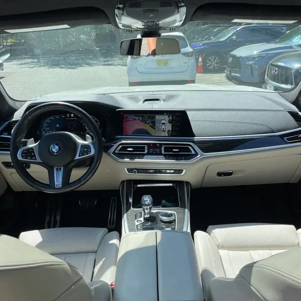 2021 BMW X7 M50i