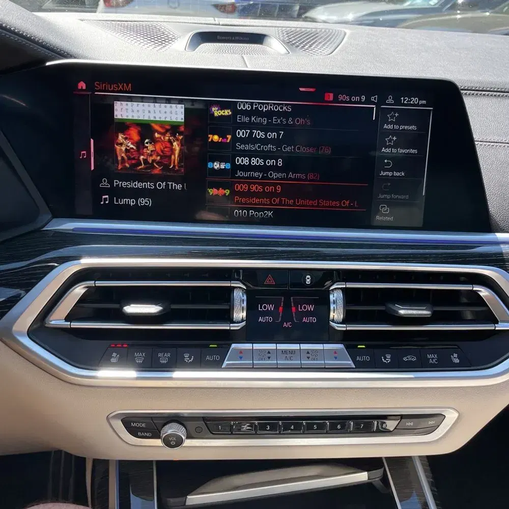 2021 BMW X7 M50i