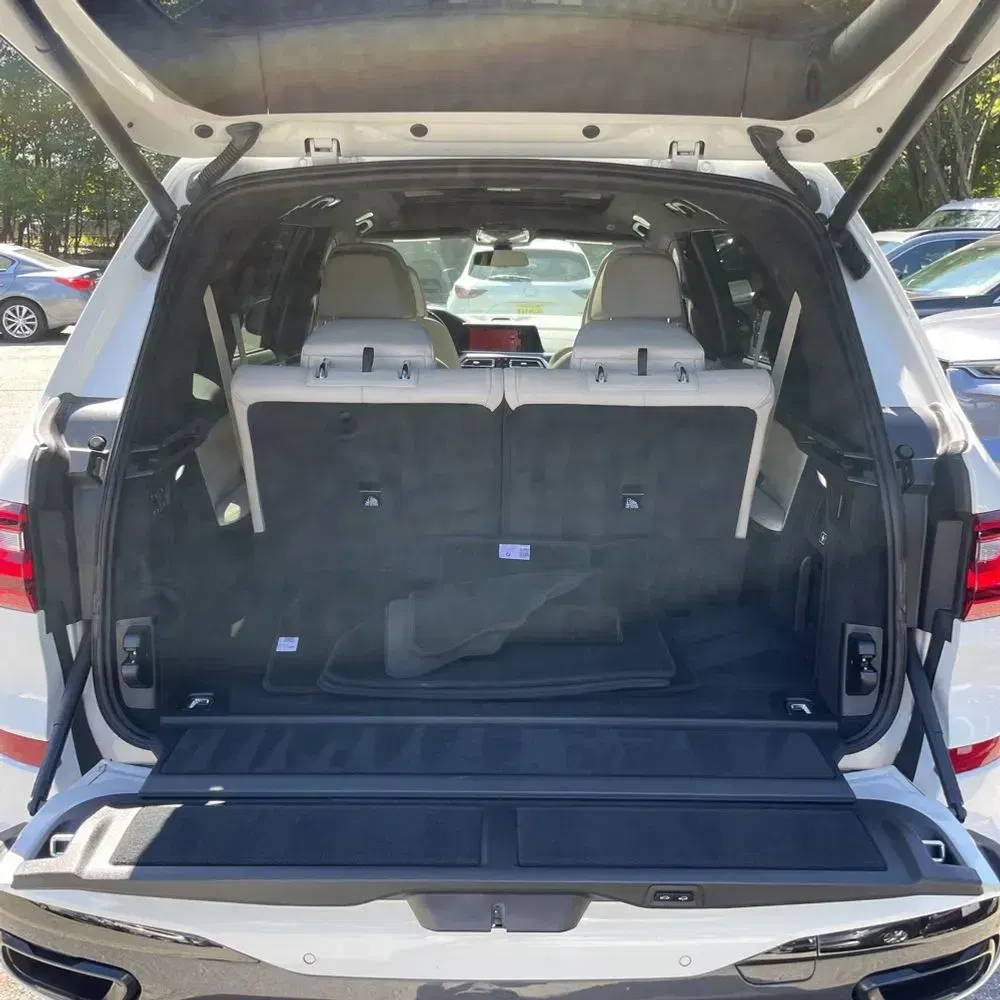 2021 BMW X7 M50i