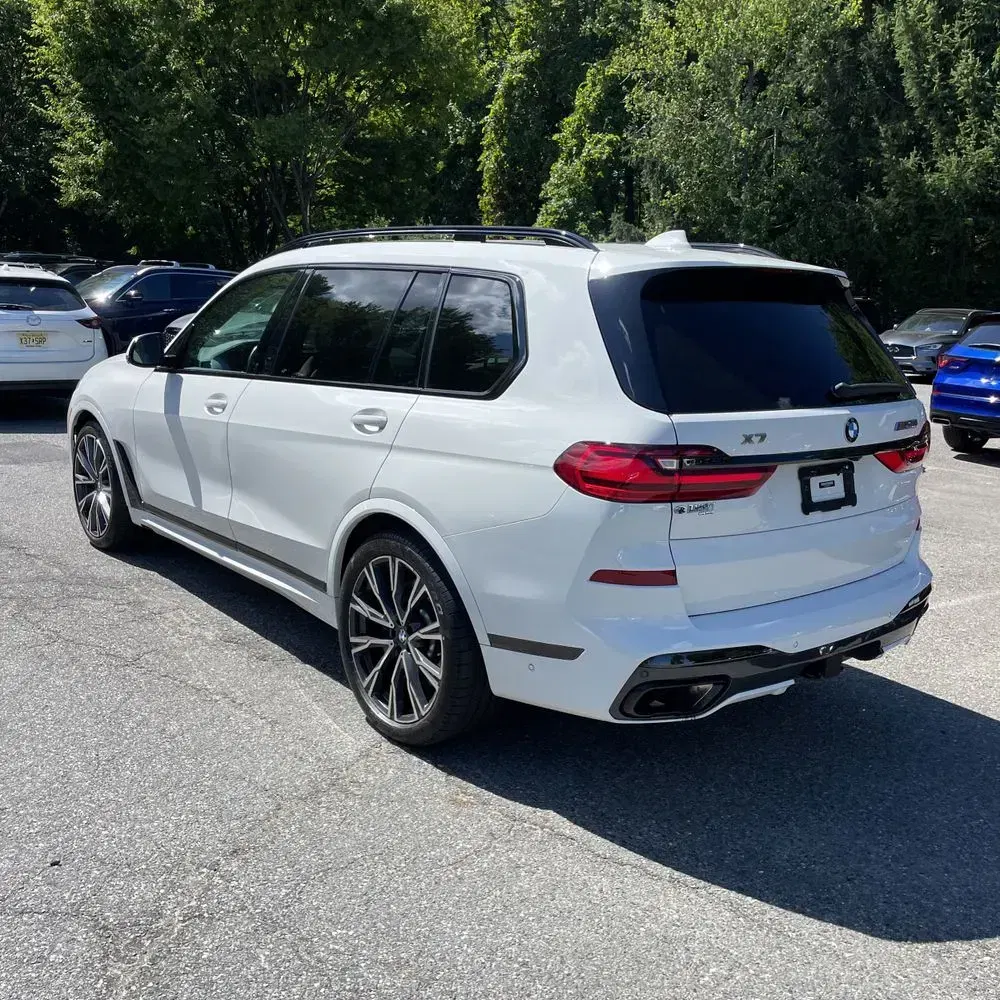 2021 BMW X7 M50i