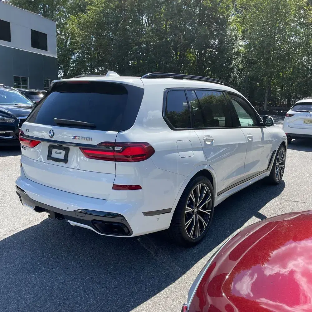 2021 BMW X7 M50i