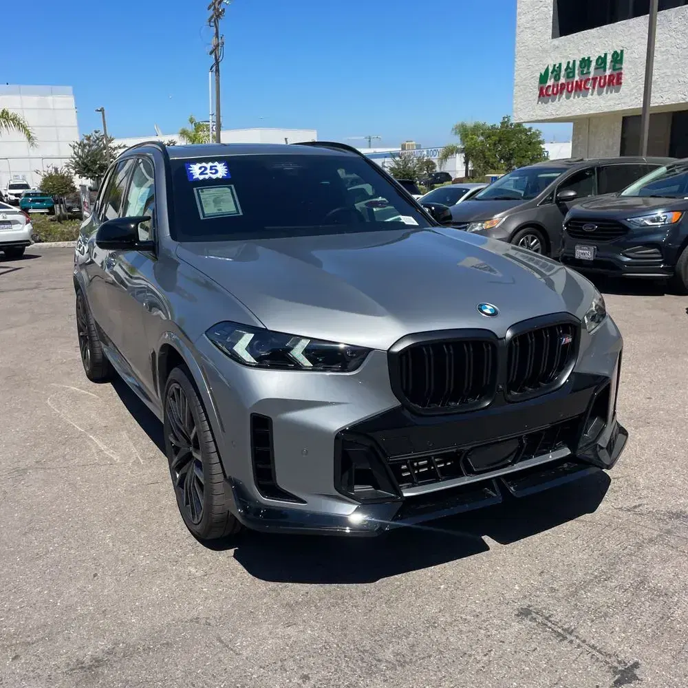 2025 BMW X5 M60i