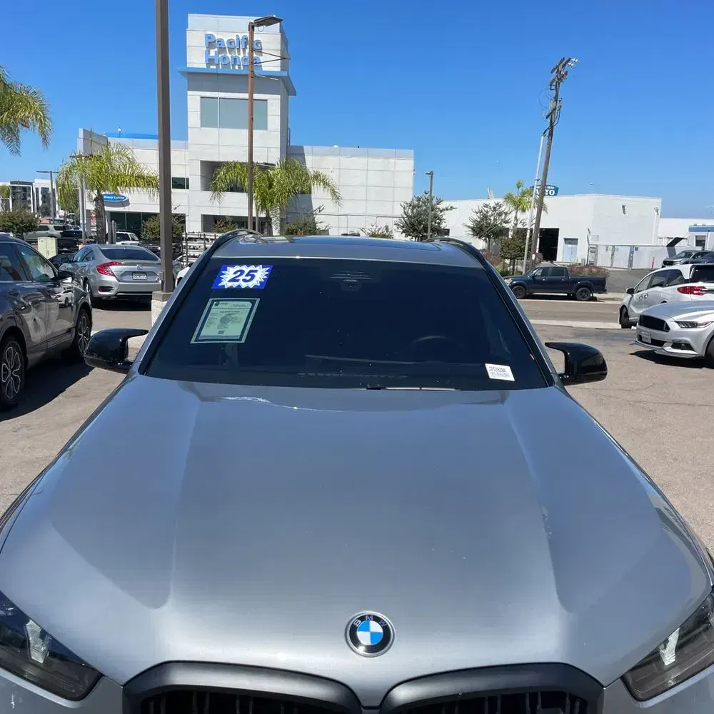 2025 BMW X5 M60i