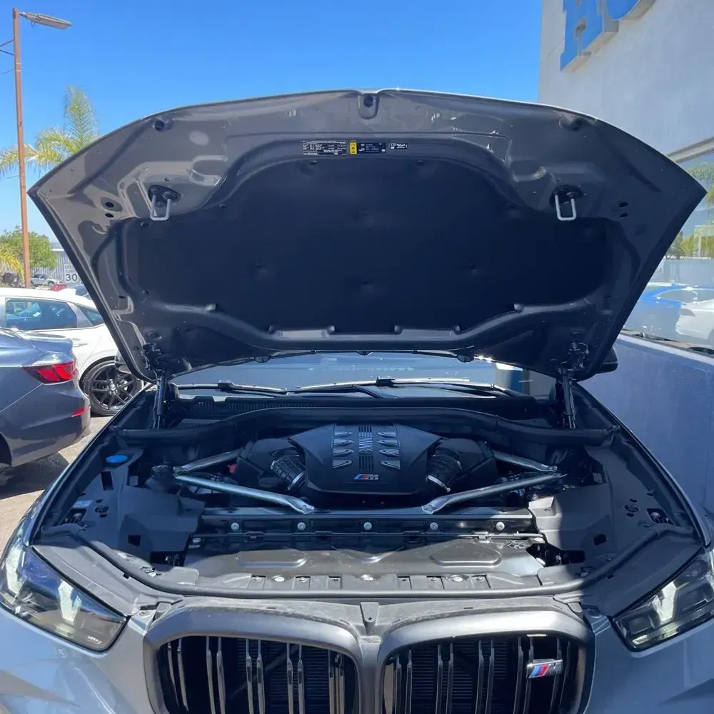 2025 BMW X5 M60i