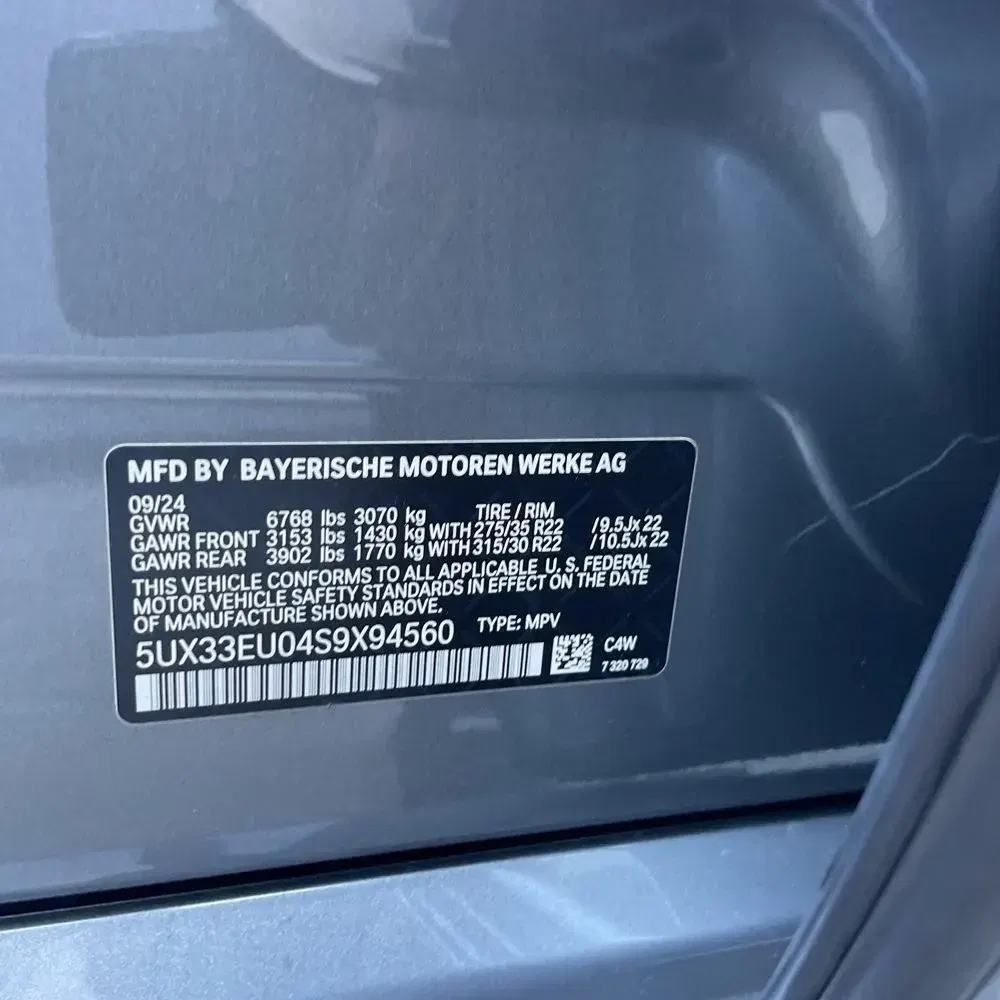 2025 BMW X5 M60i