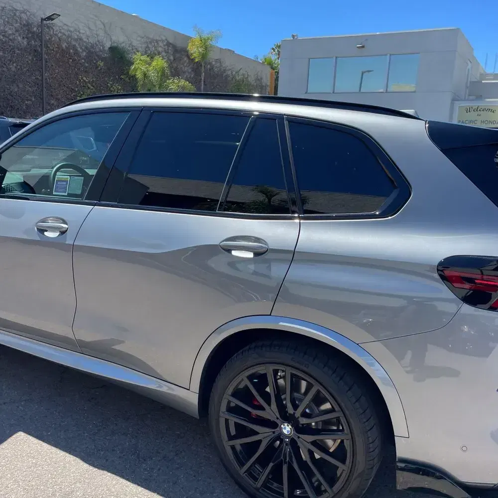 2025 BMW X5 M60i