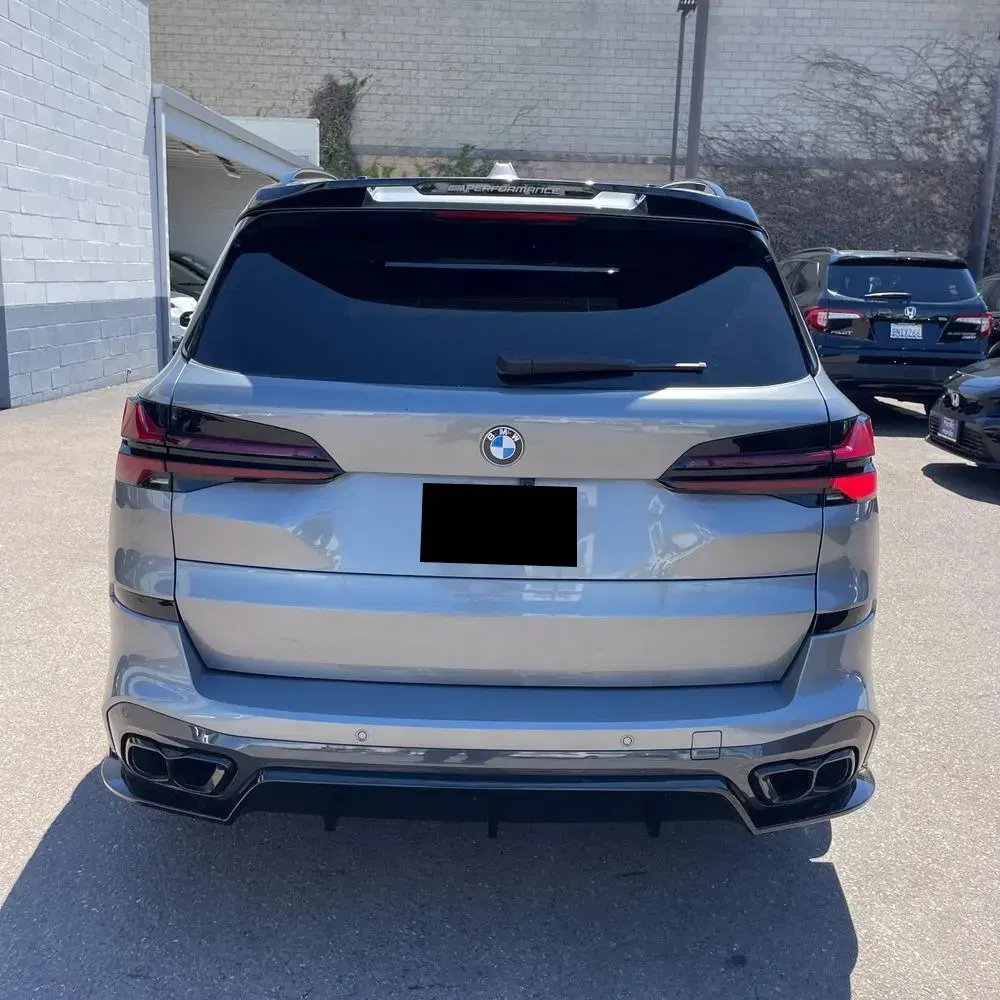 2025 BMW X5 M60i