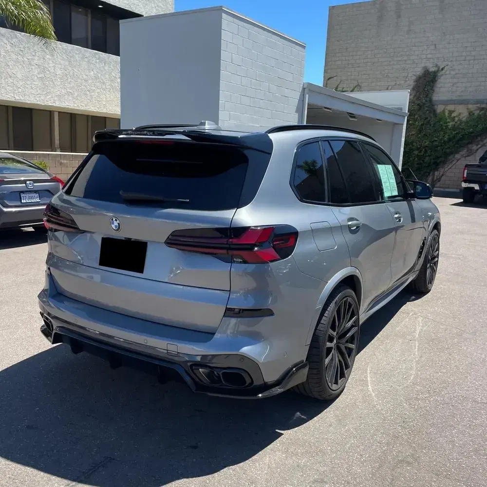 2025 BMW X5 M60i