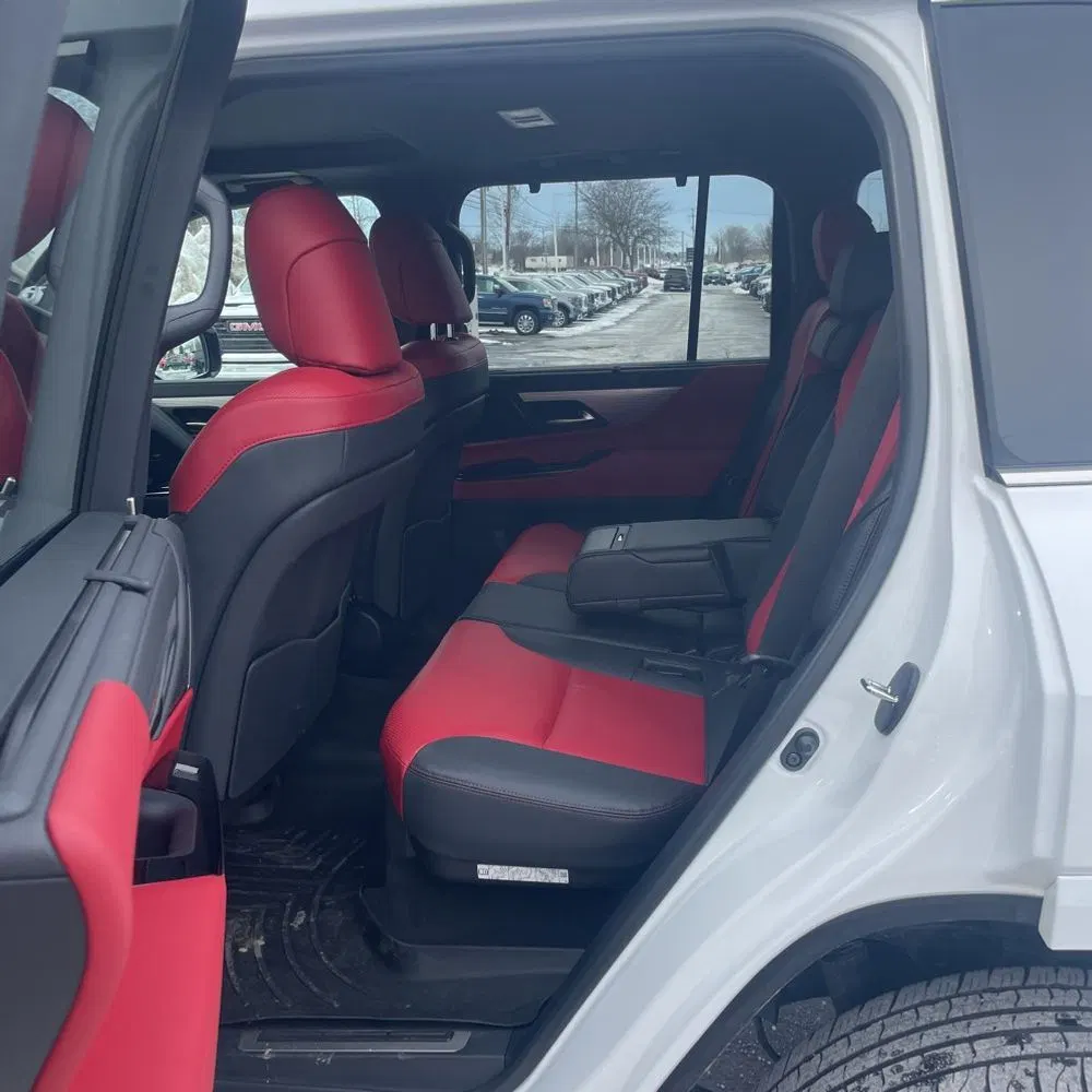 2024 Lexus LX 600 F SPORT Handling