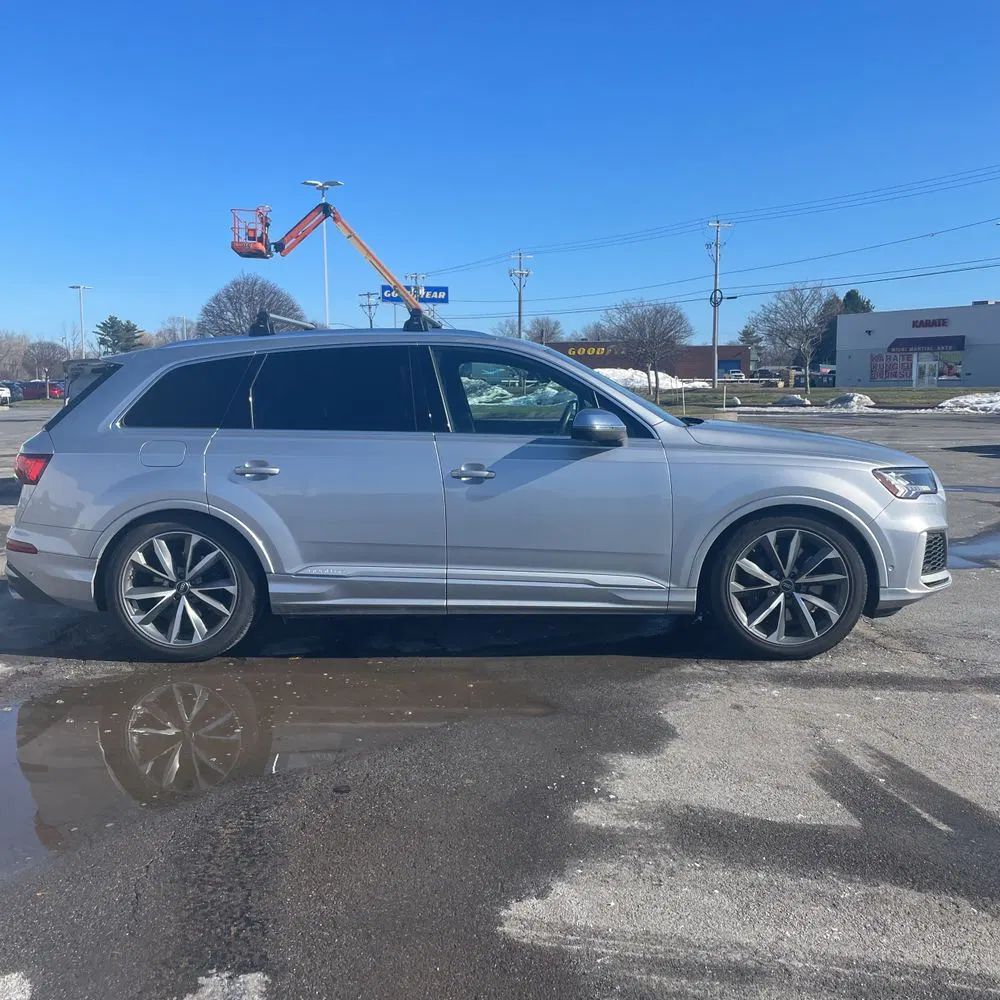 2022 Audi SQ7 Premium Plus