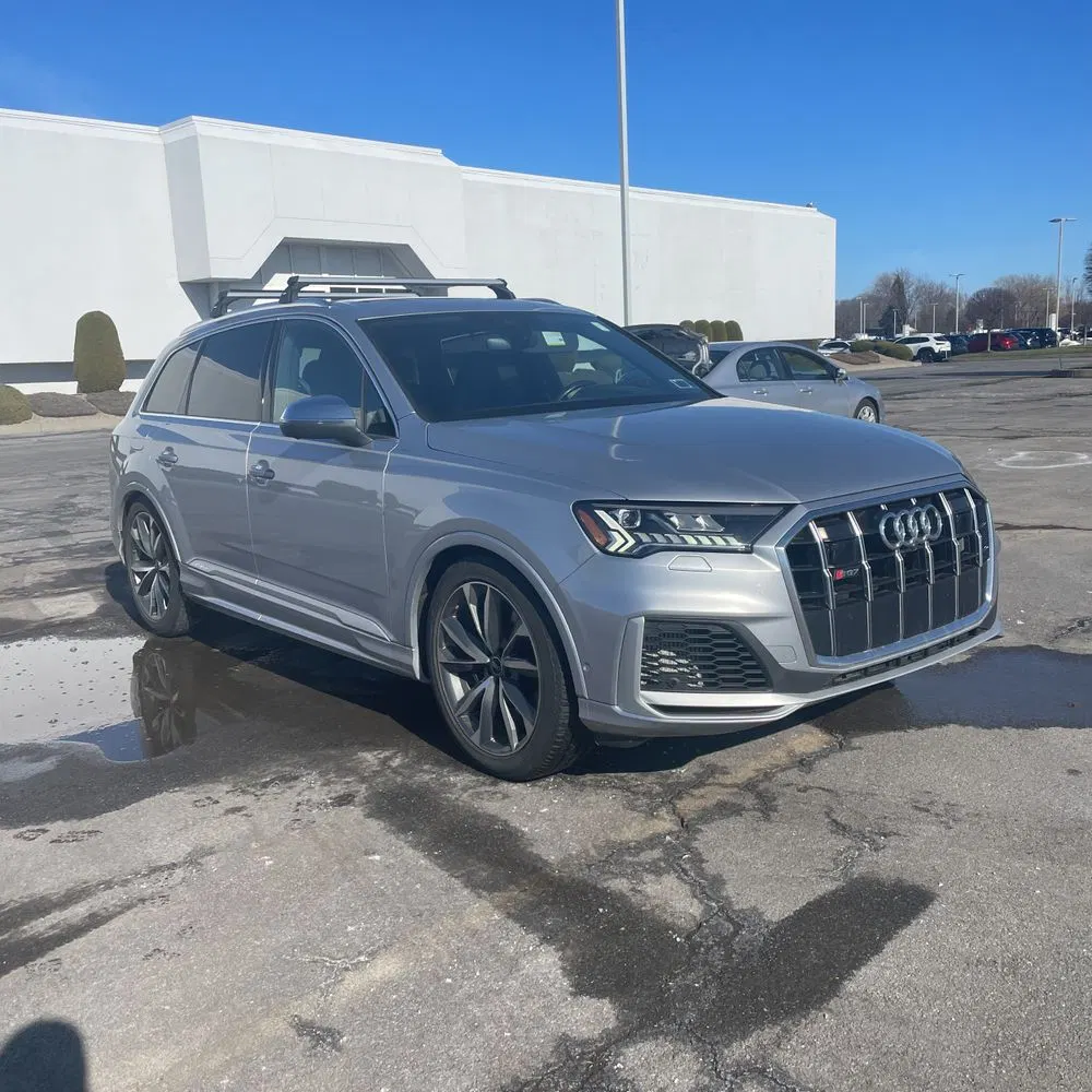 2022 Audi SQ7 Premium Plus