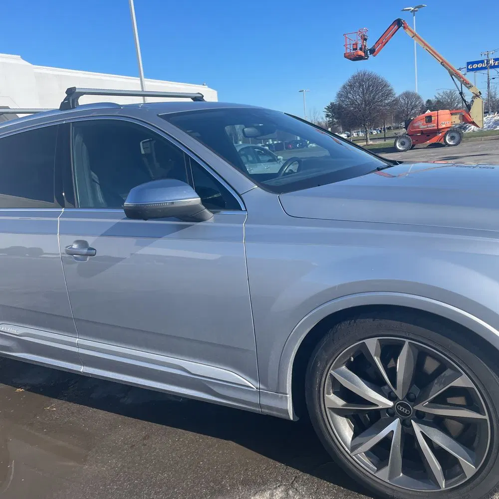 2022 Audi SQ7 Premium Plus