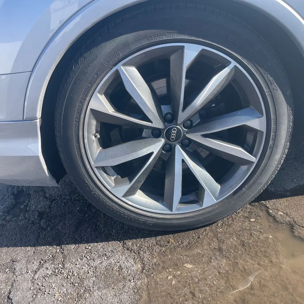 2022 Audi SQ7 Premium Plus