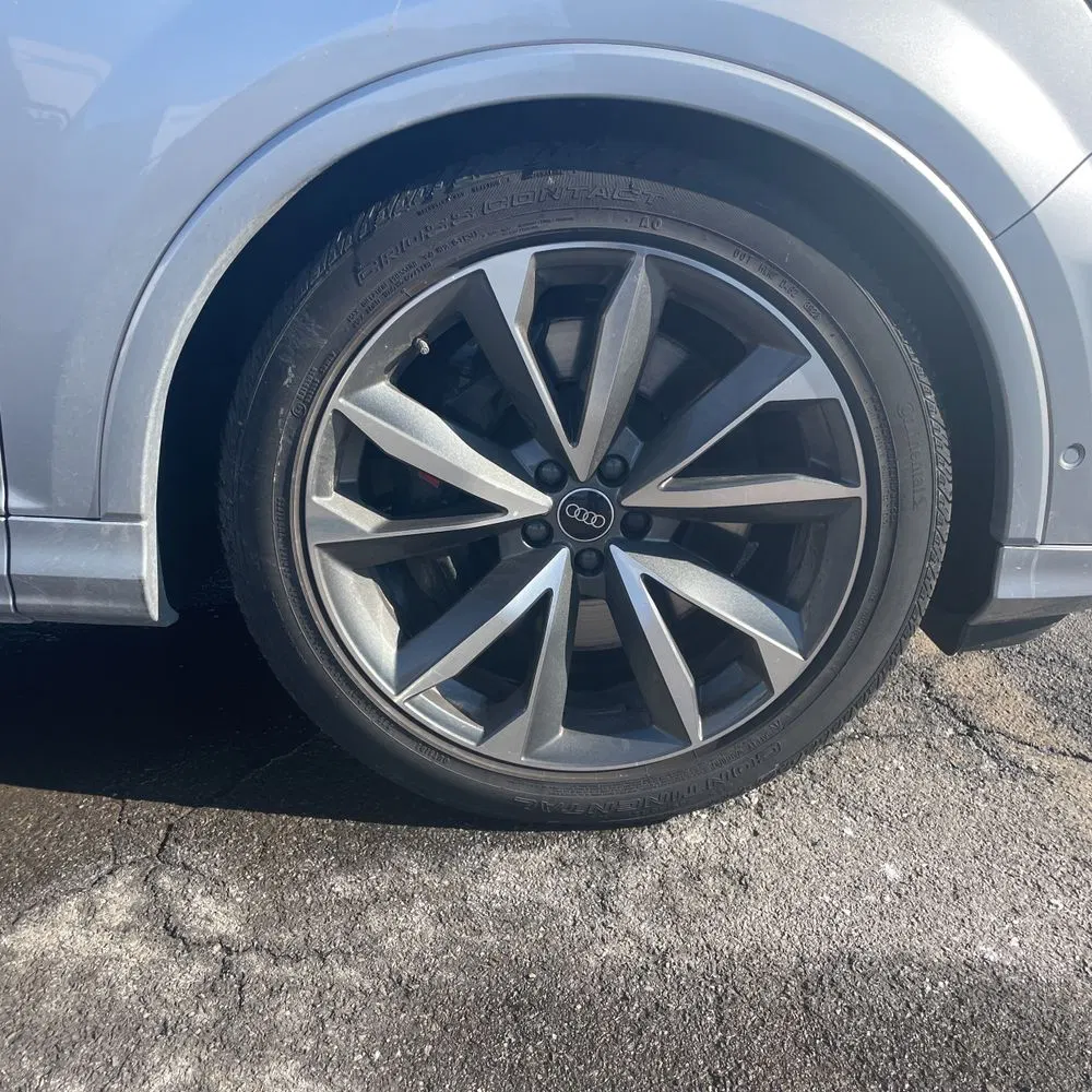 2022 Audi SQ7 Premium Plus