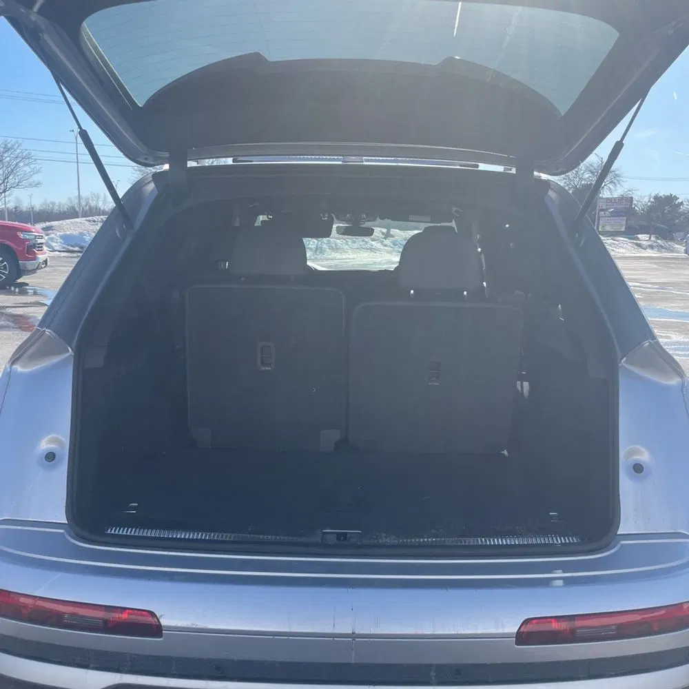 2022 Audi SQ7 Premium Plus