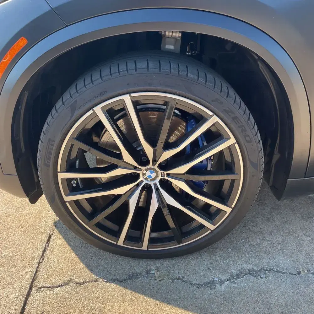 2024 BMW X5 M60i
