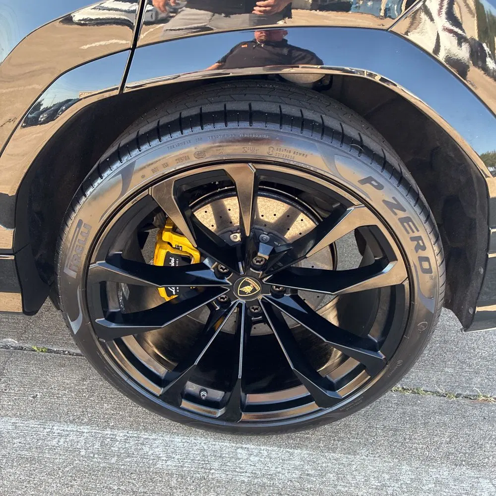 2019 Lamborghini Urus Base