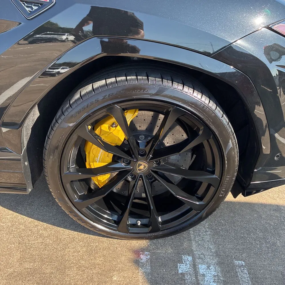 2019 Lamborghini Urus Base