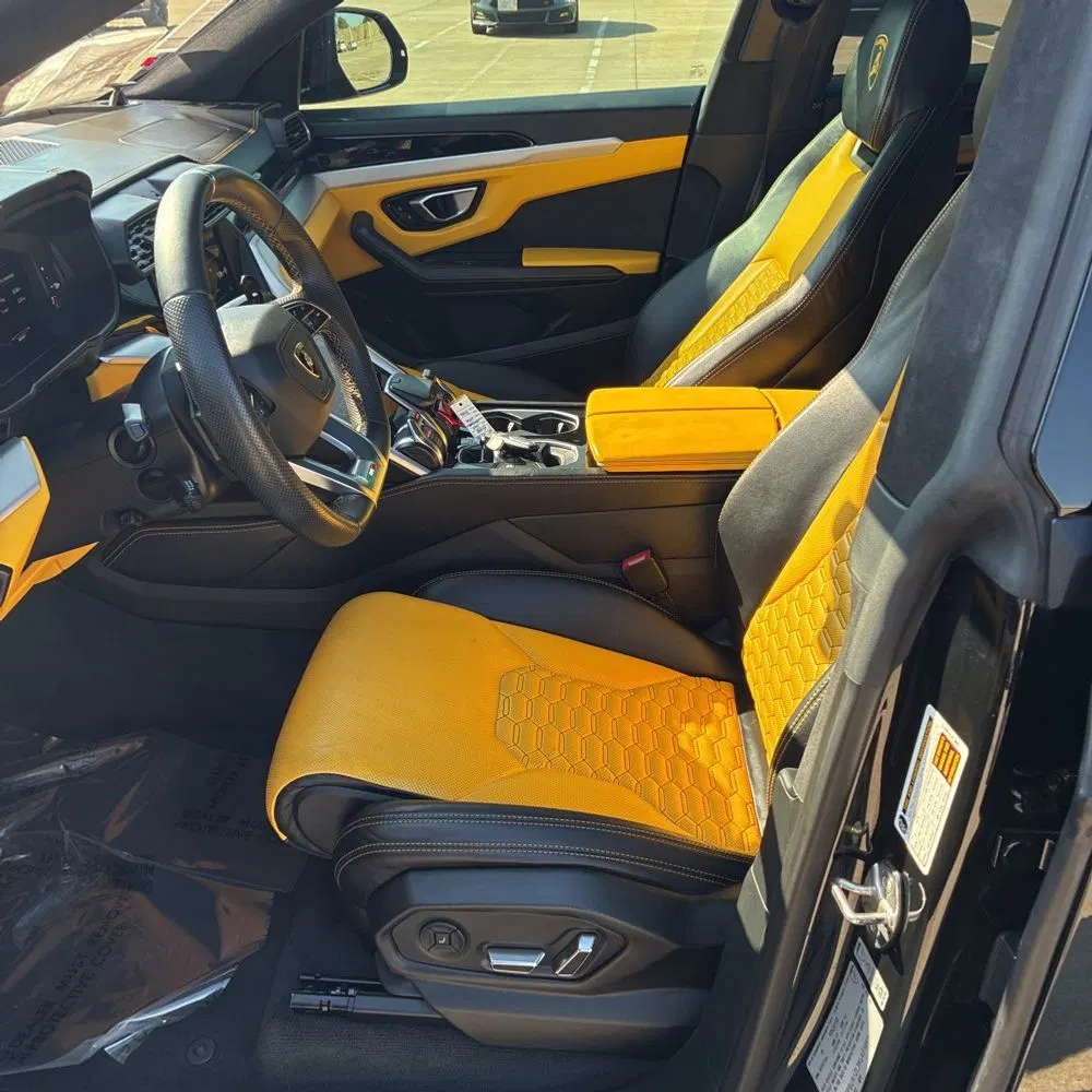 2019 Lamborghini Urus Base