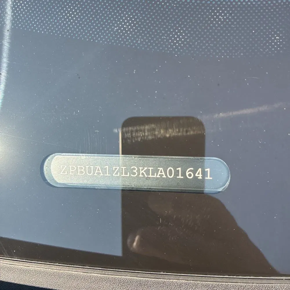 2019 Lamborghini Urus Base