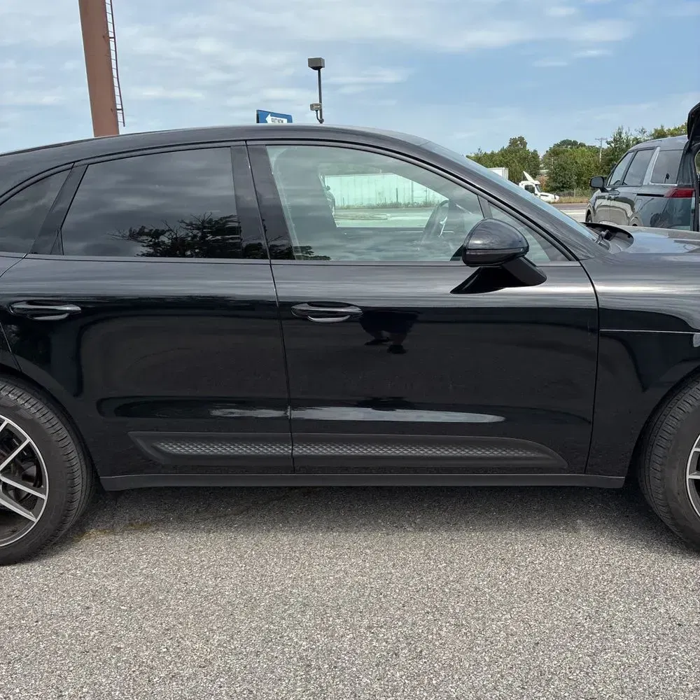 2023 Porsche Macan T