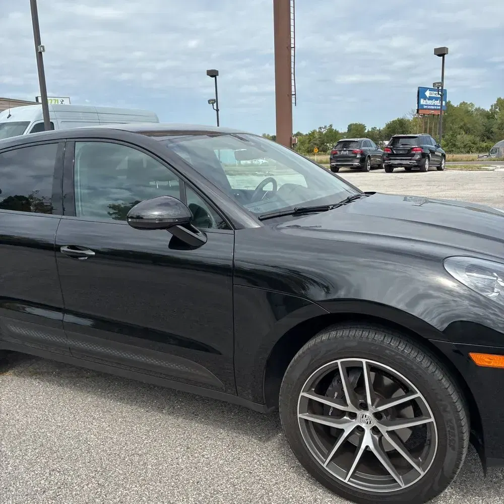2023 Porsche Macan T
