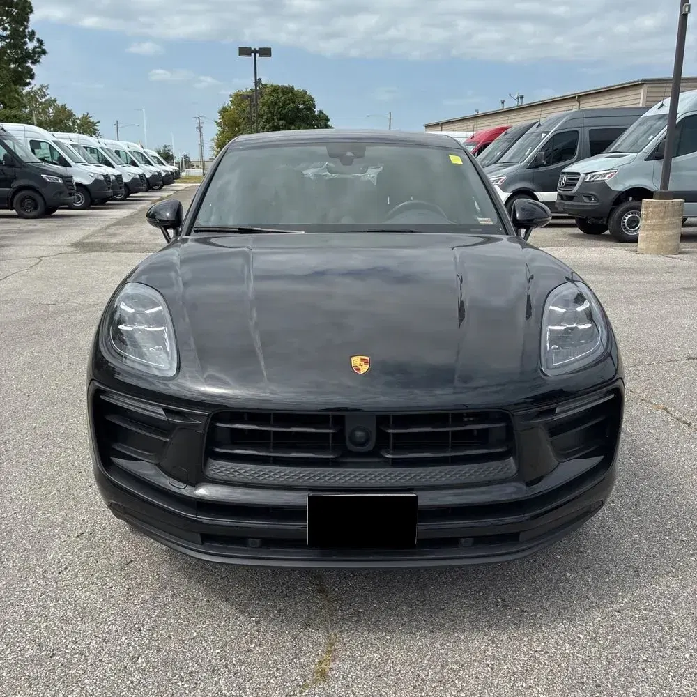 2023 Porsche Macan T