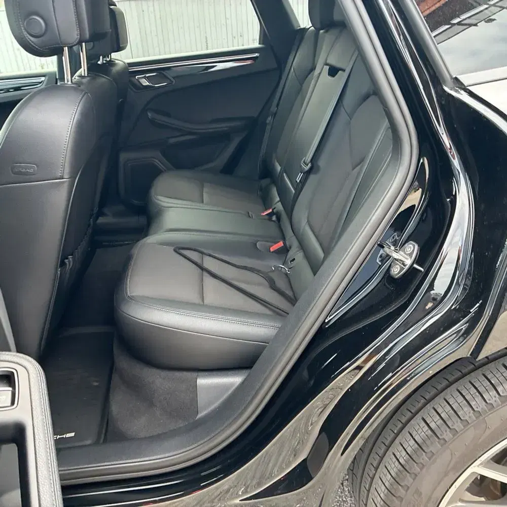 2023 Porsche Macan T
