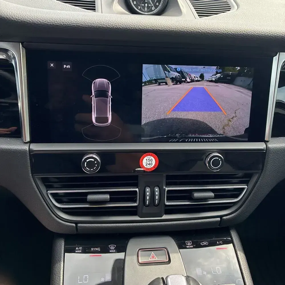2023 Porsche Macan T